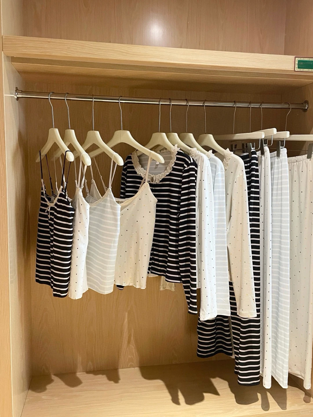 简简单单吊带背心三件套，四季可穿，好值！