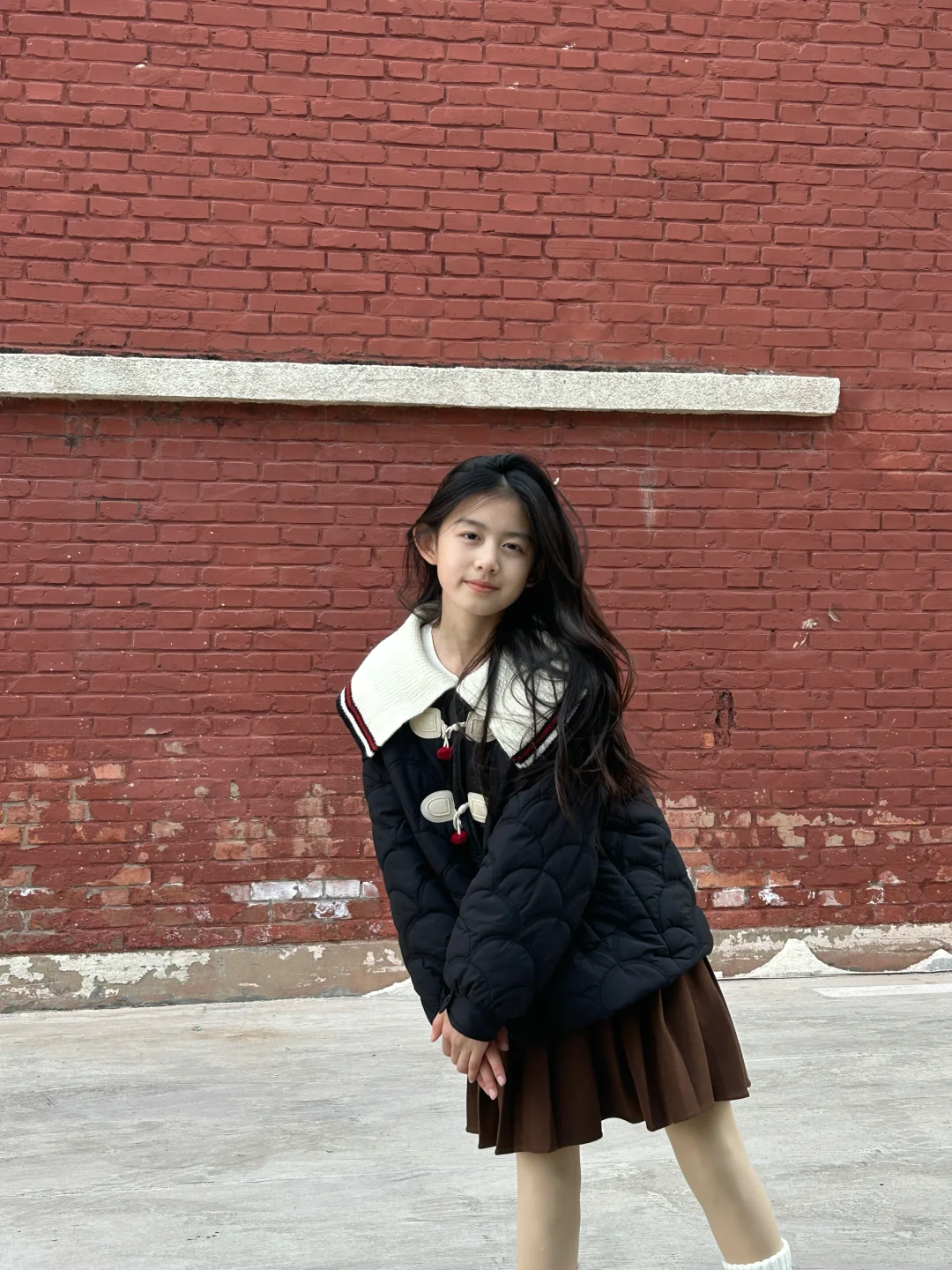 她就站在那里我就觉得好看