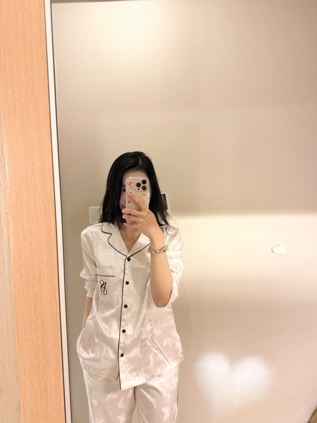 维密睡衣白蝴蝶VS白波点