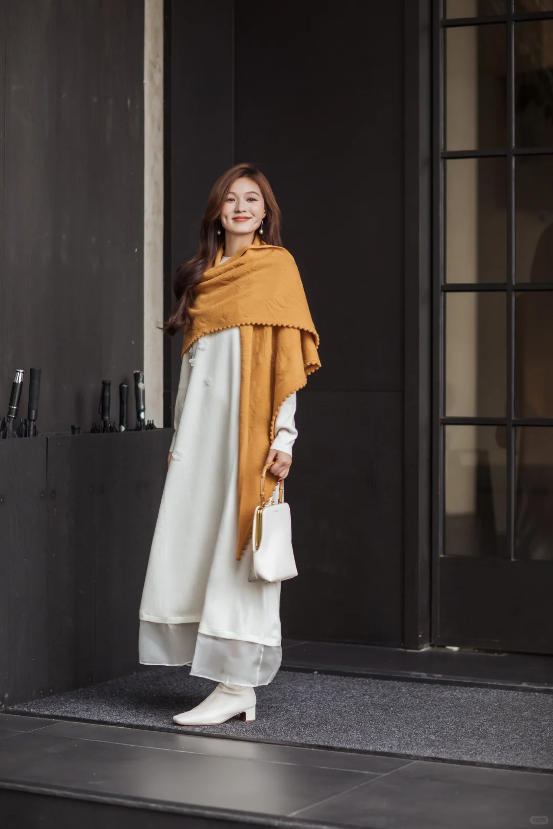 在秋冬的温柔包裹下，女人味十足～🍂