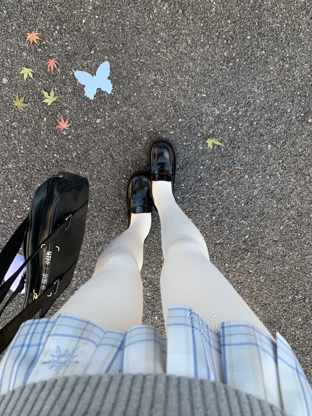 厚白裤袜好有动漫感