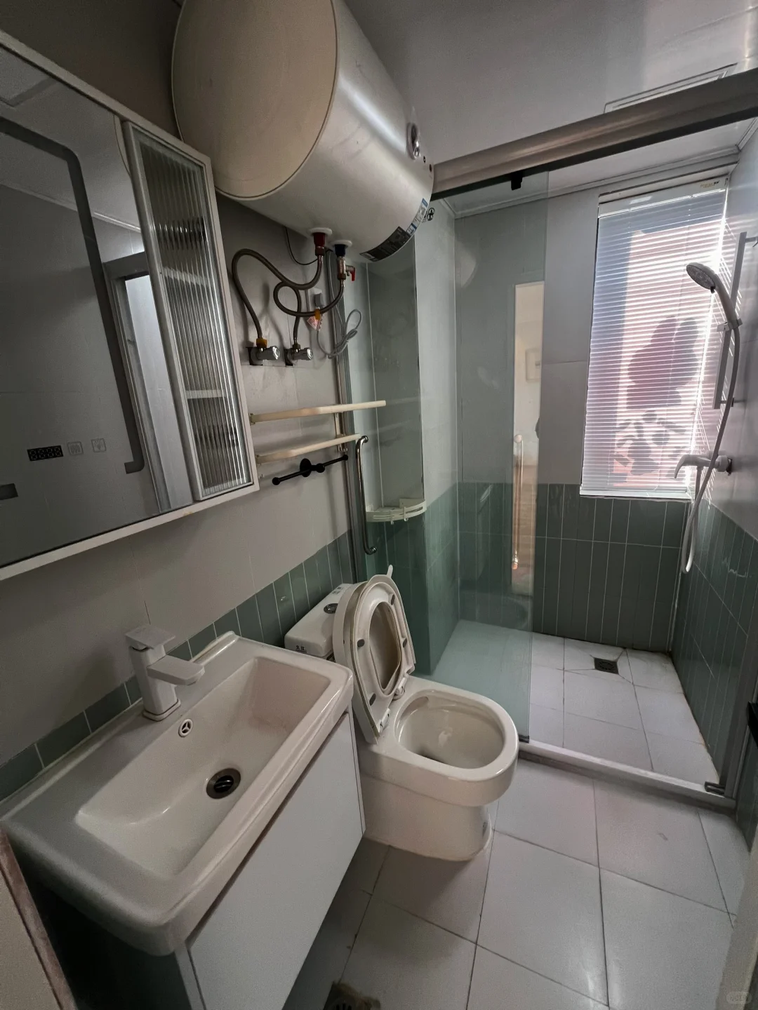 杭州滨江区/个人转租一室一厅26 00急转租