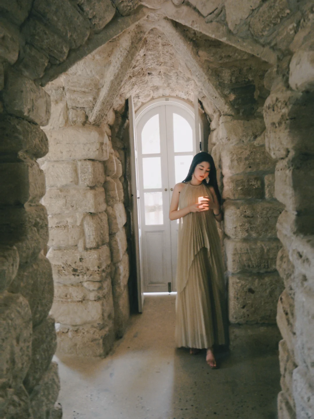 古希腊掌管神灯的她