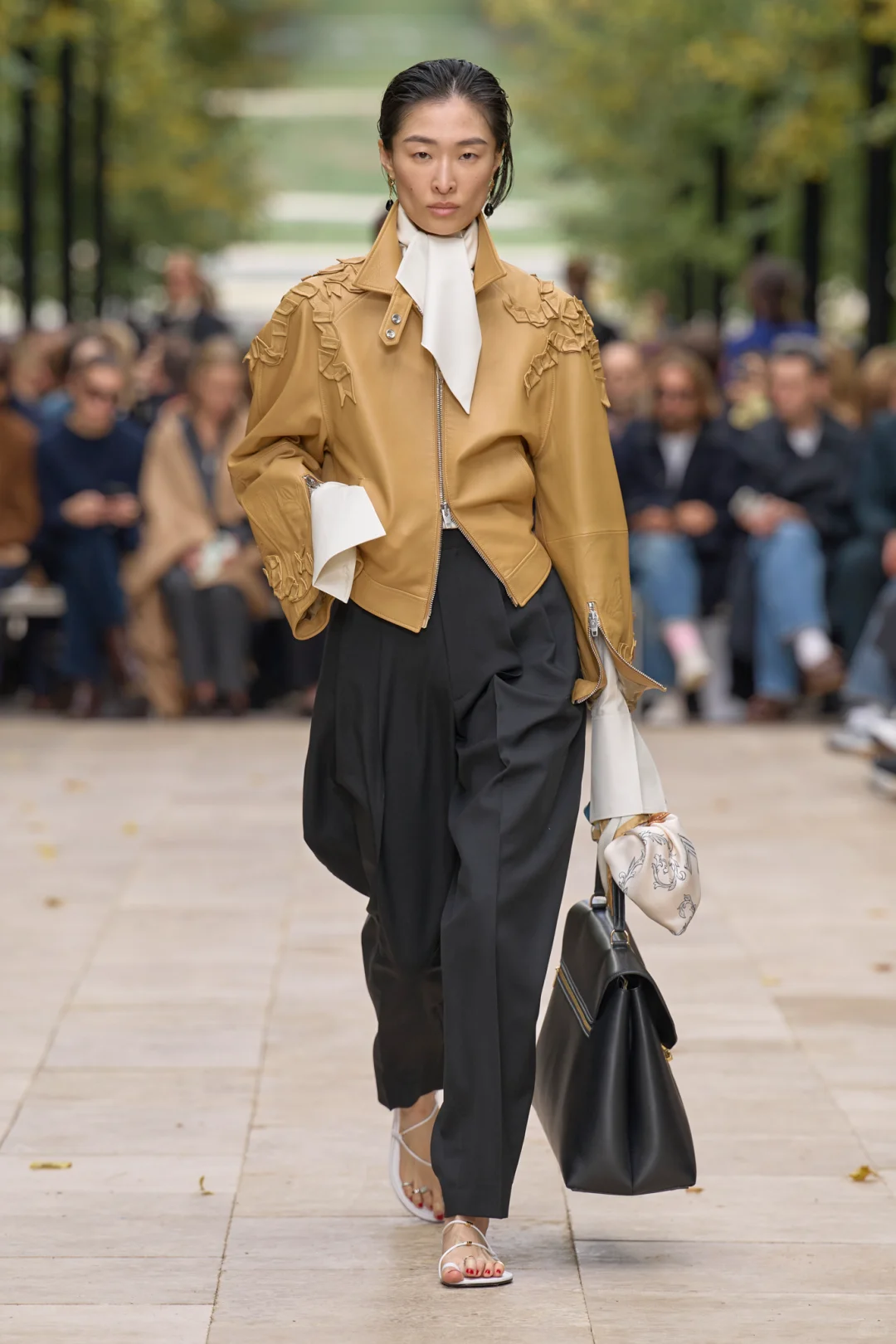 审美提升系列👢轻熟柔飒风-12/8第28天