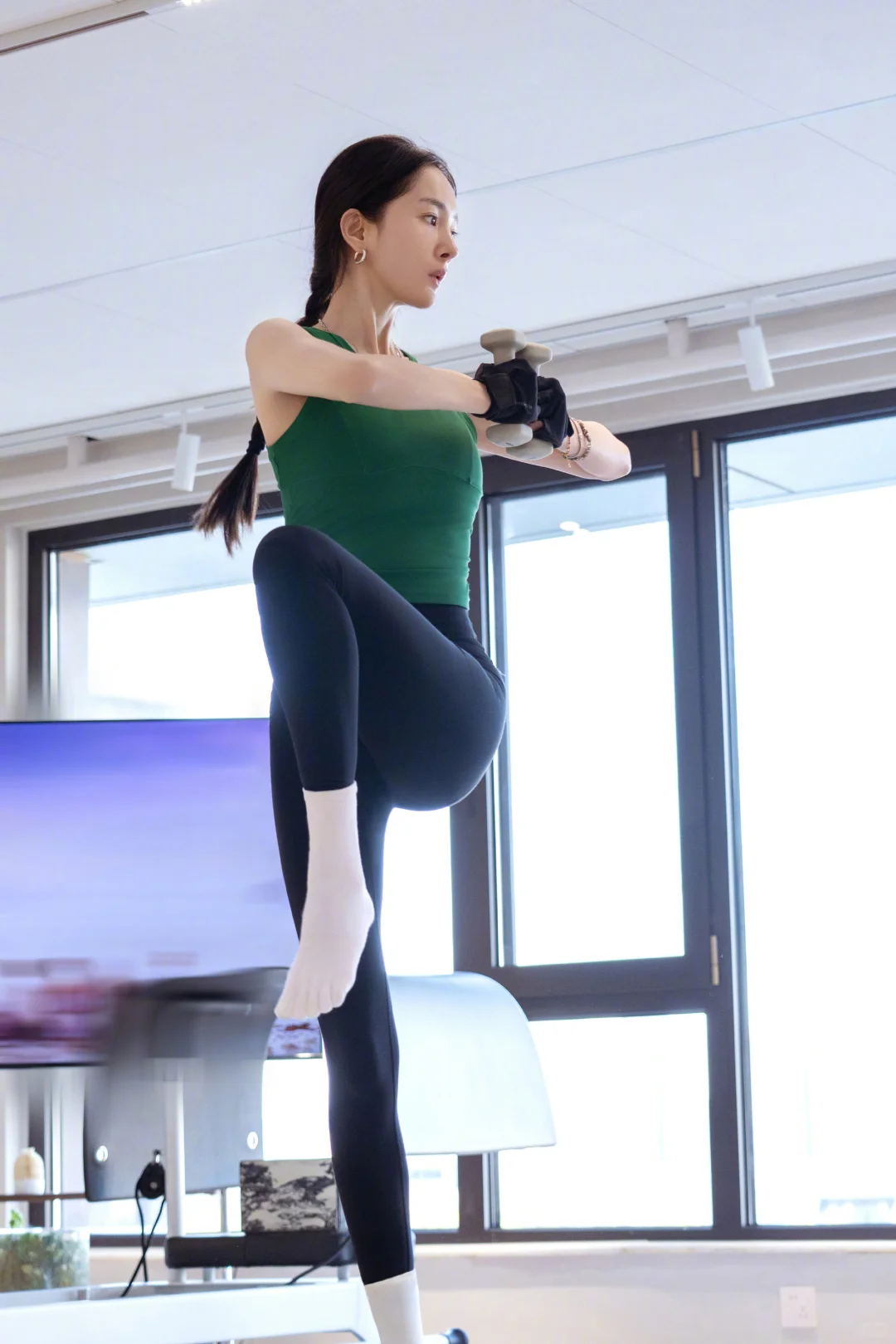 杨幂 紧身瑜伽健身日常