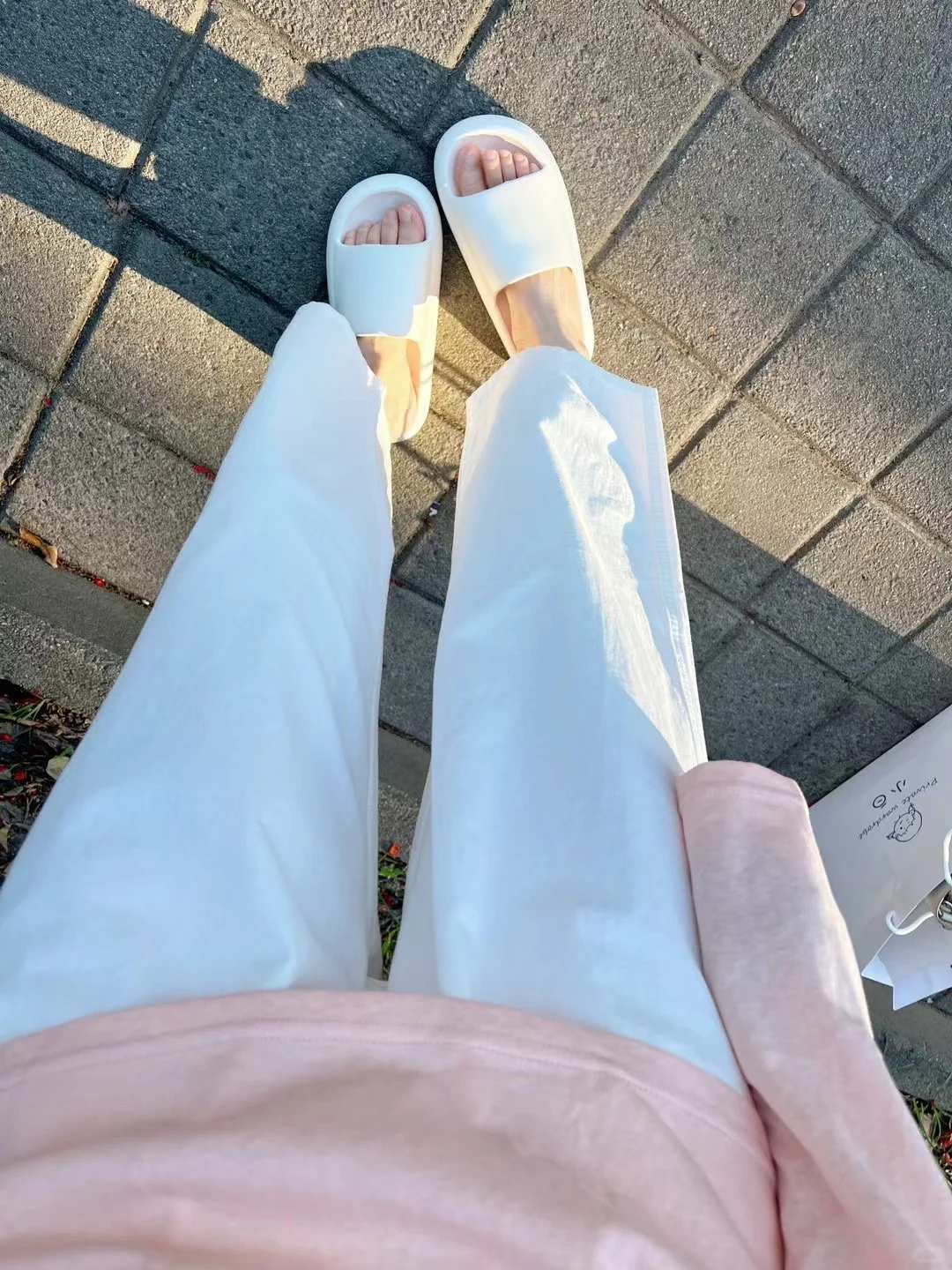 好喜欢小白拖儿 🥥～ 🍃