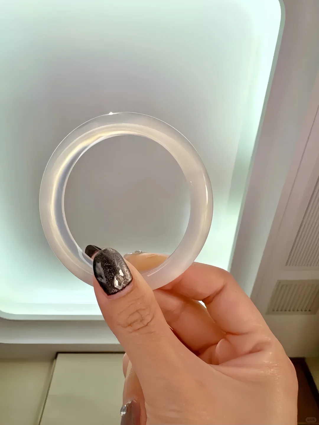 玉润人一生，镯护平安岁