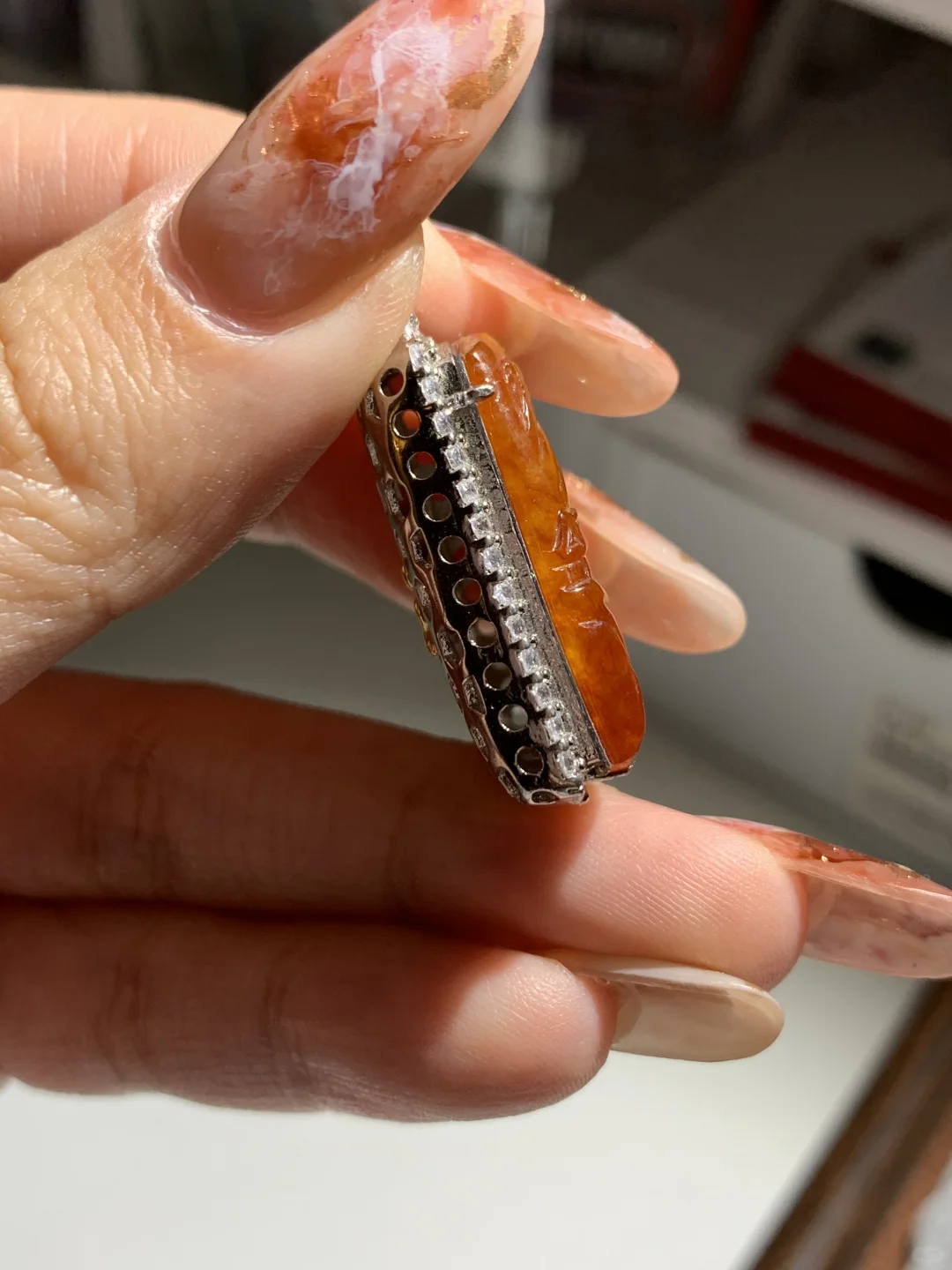 9.8🐙翡翠焦糖黄山水牌