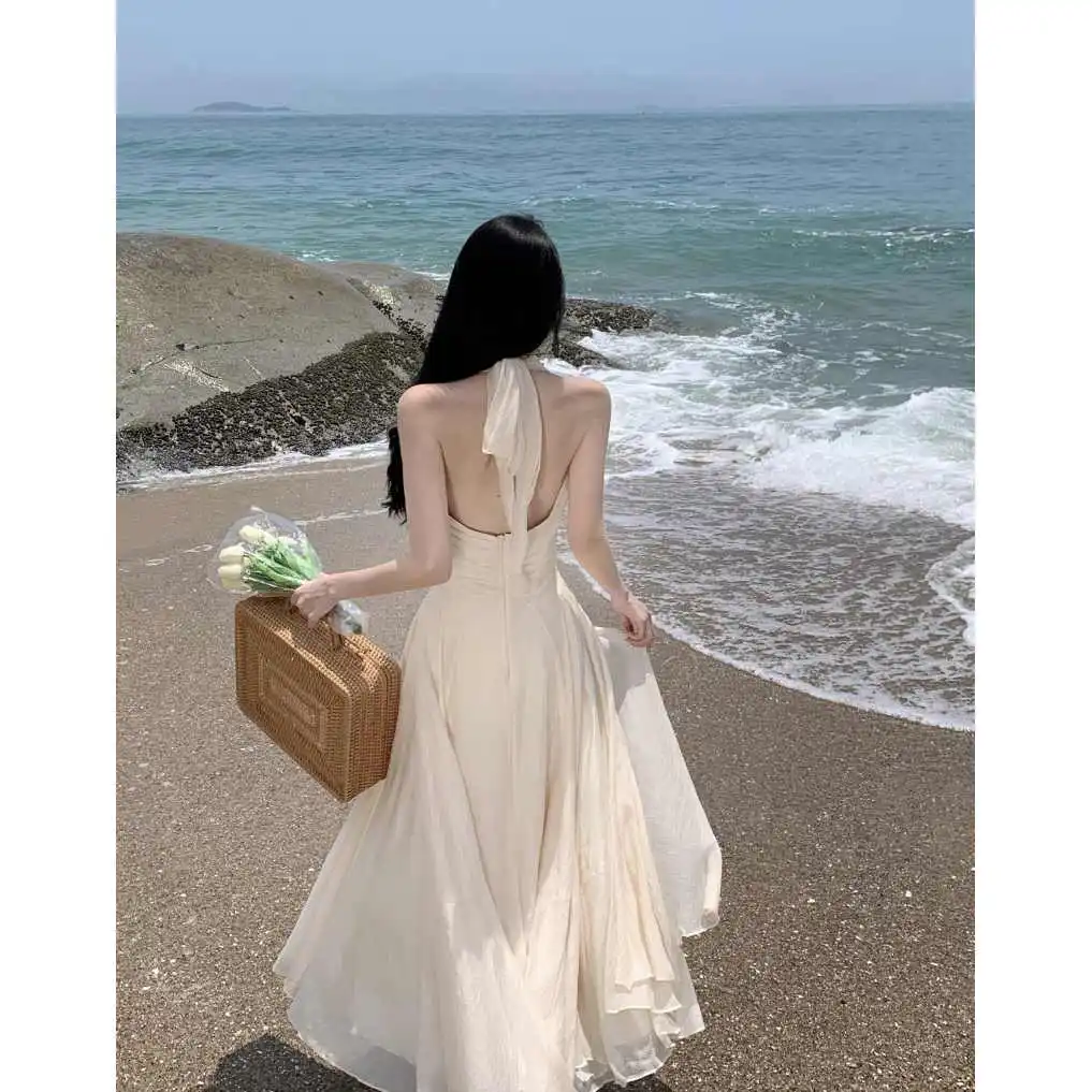 海边度假无袖V领挂脖连衣裙女春夏季新款温