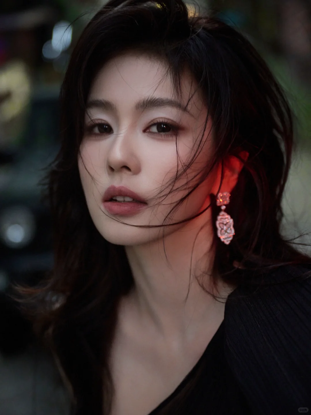 白鹿尖叫之夜造型，风情万种的港风美人~😍