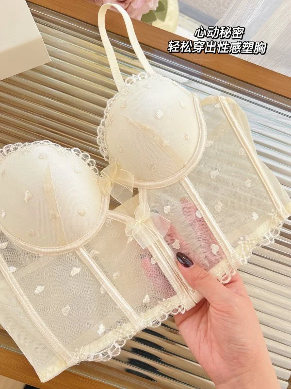 第一次觉得鱼骨胸衣这么好看！蕾丝好纯欲！