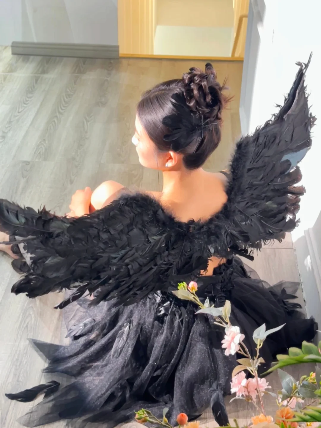 世界让我遍体鳞伤 但伤口却长出了翅膀