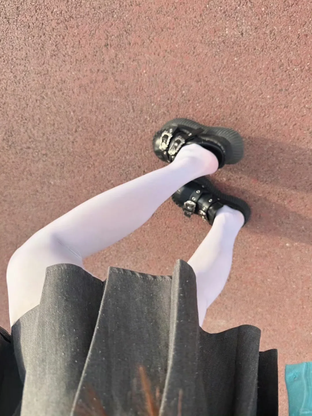 白丝绝配小皮鞋！