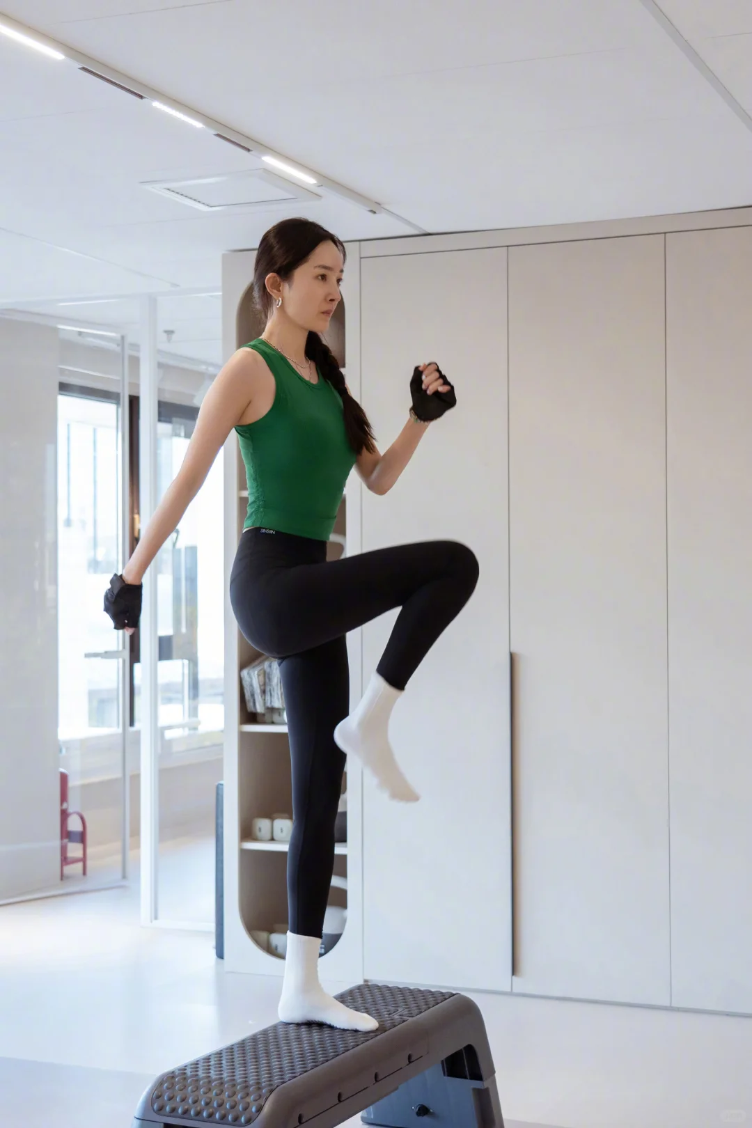 杨幂 紧身瑜伽健身日常