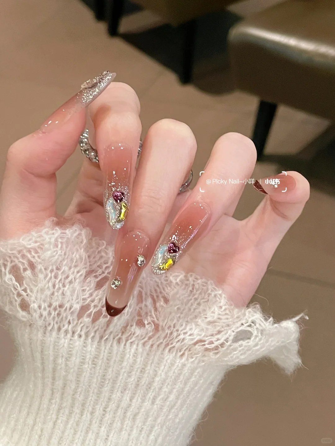 很有朱珠的感觉谁懂～风情肆意的女人味美甲