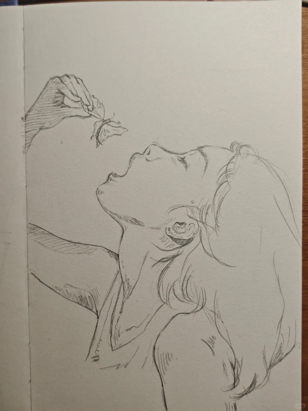 不同风格的女孩要用不同的线条，切记