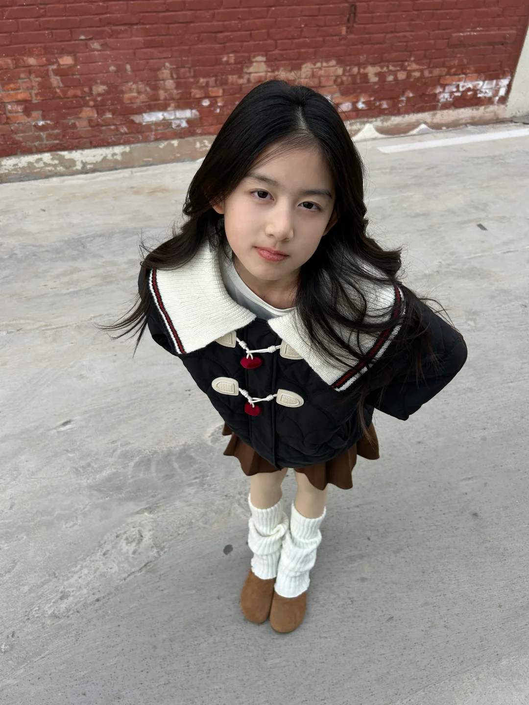 她就站在那里我就觉得好看