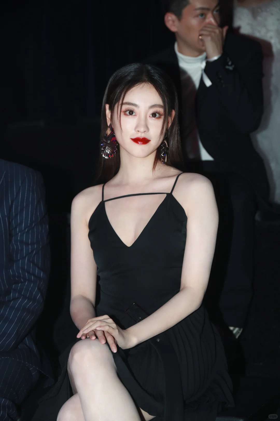 祝绪丹 深V吊带黑裙 原图［205P］