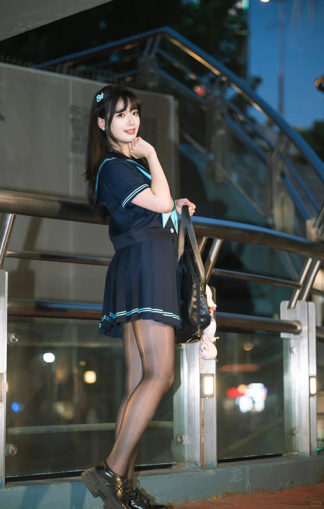 🌉JK水手服夜拍天桥｜出片全攻略