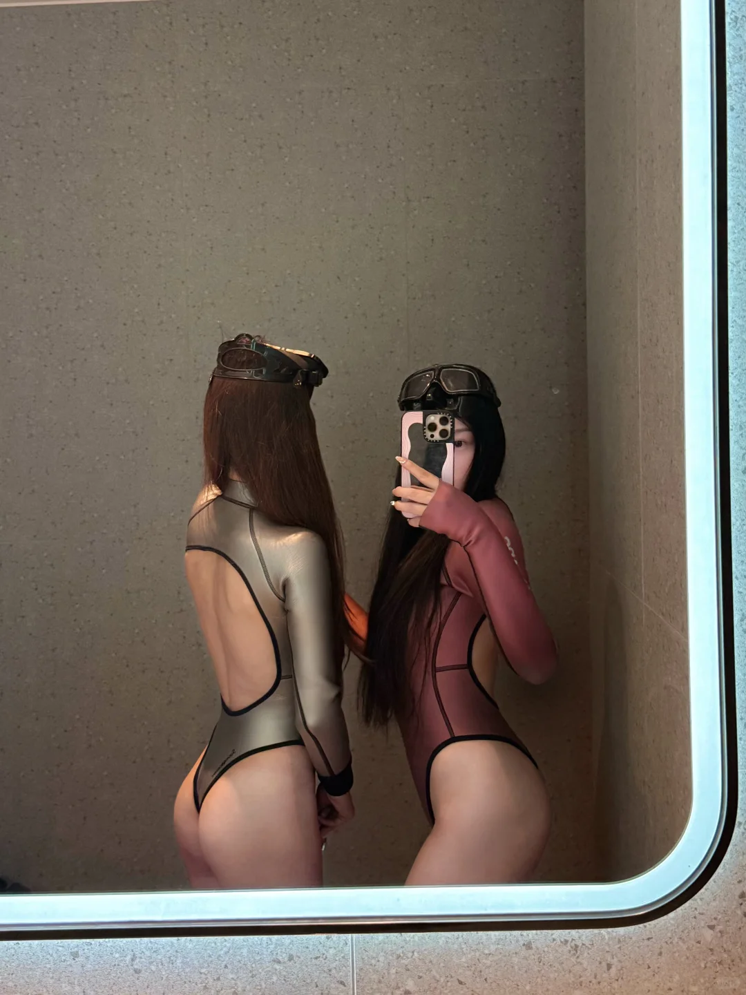 潜水湿衣怎么选 当然是高开叉