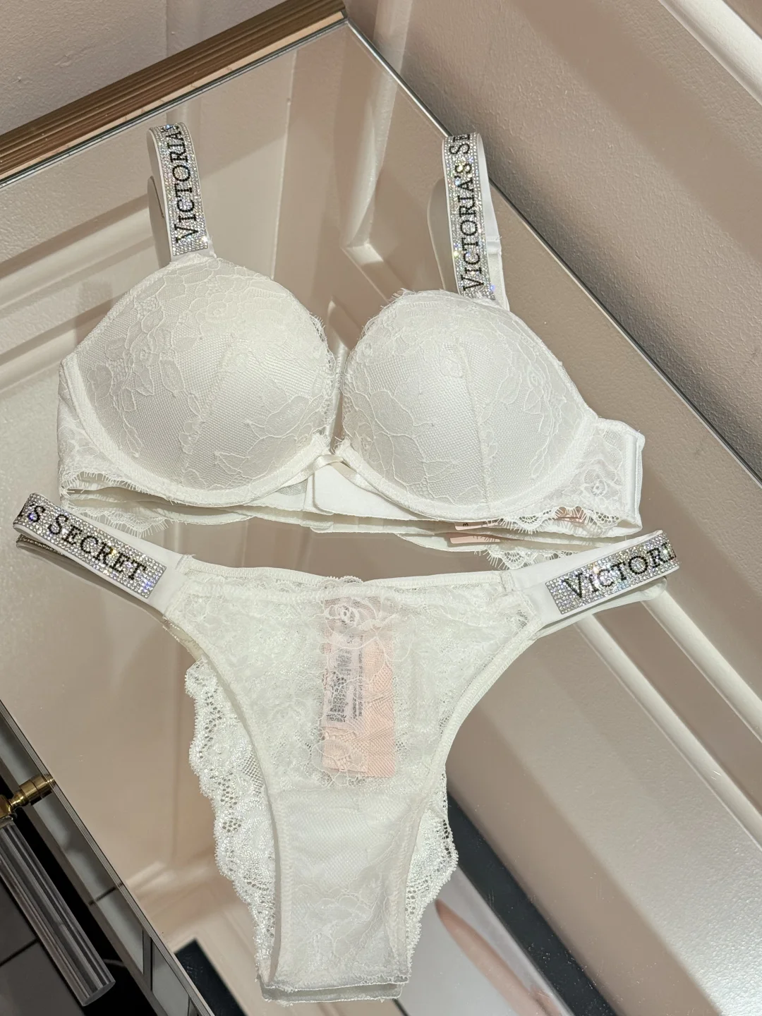 维密 粉色蕾丝水钻2.0