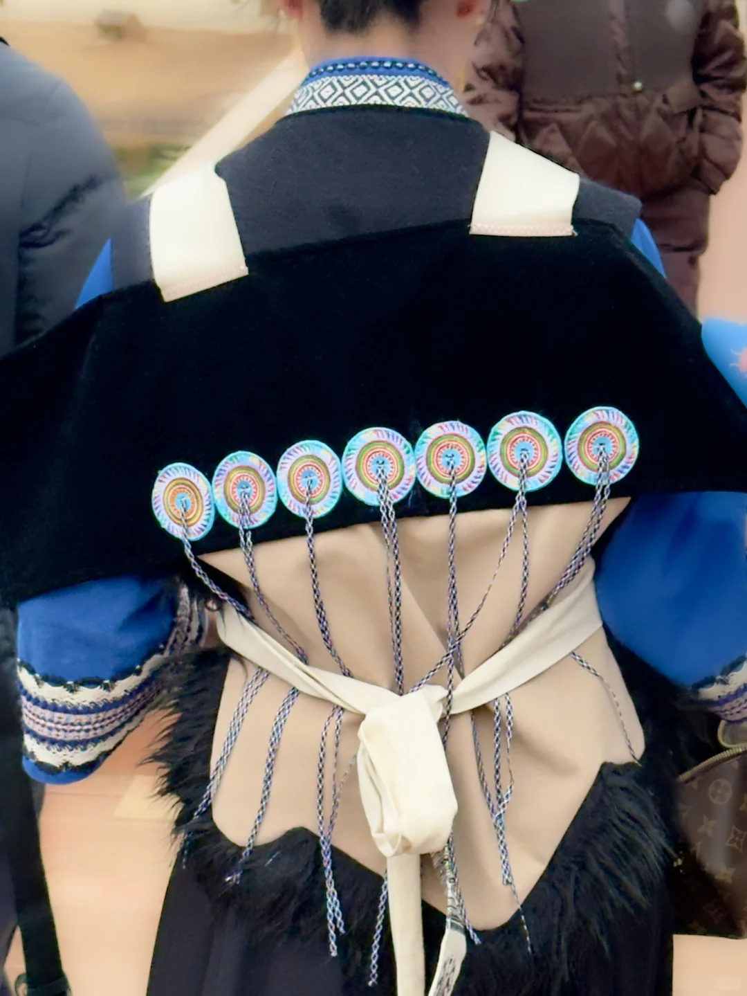 披星戴月纳西女