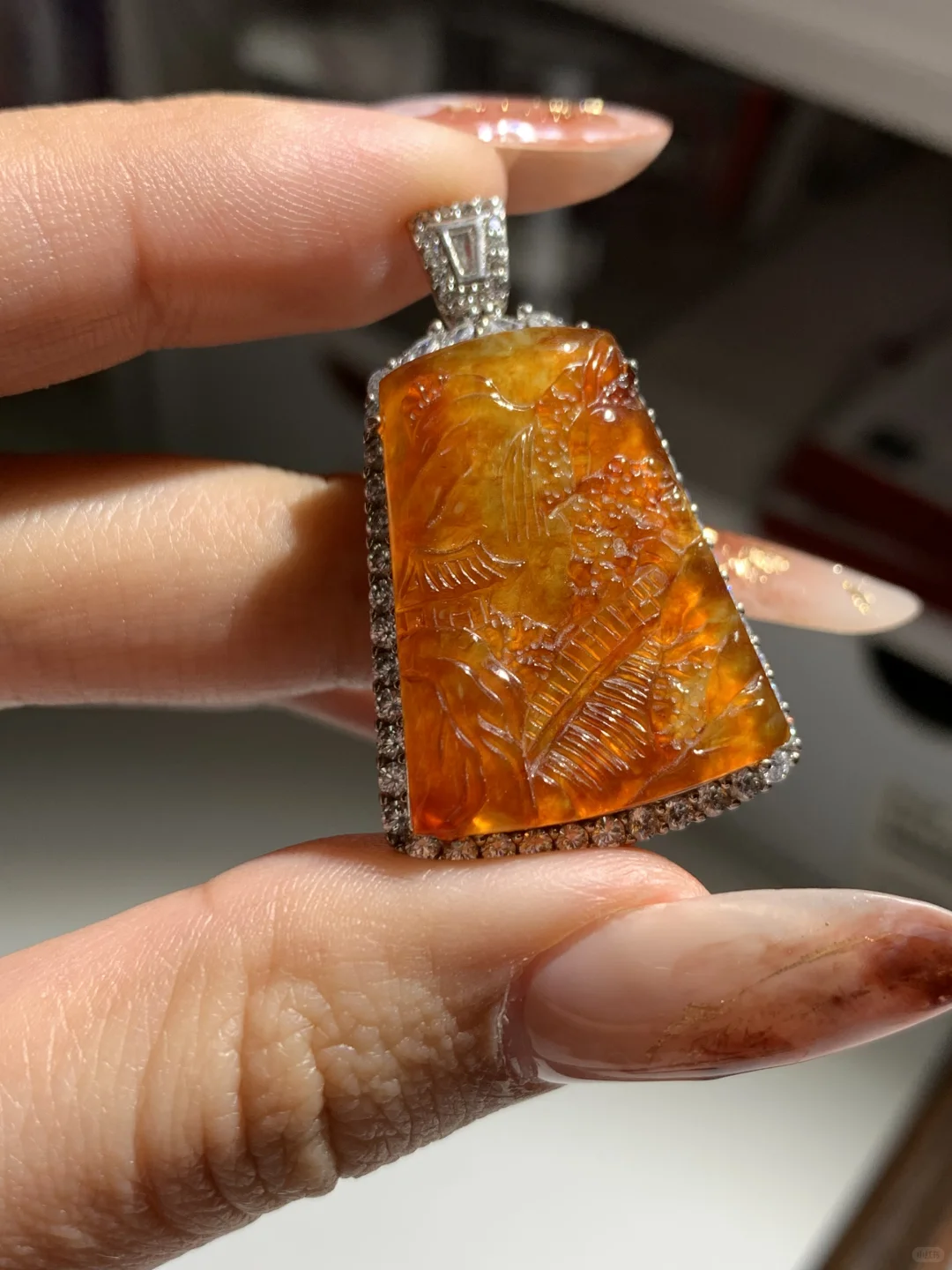 9.8🐙翡翠焦糖黄山水牌