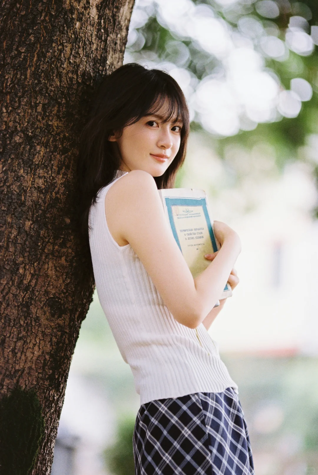 镇口老樹下 她写了半本青春📗✏️