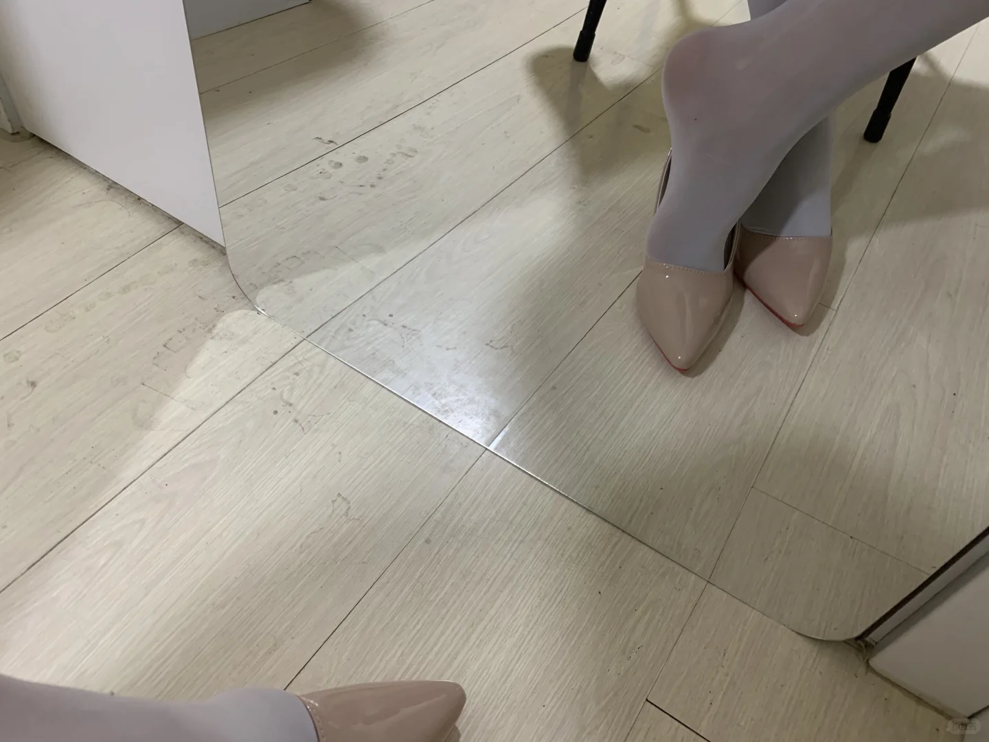 白丝配高跟鞋绝了