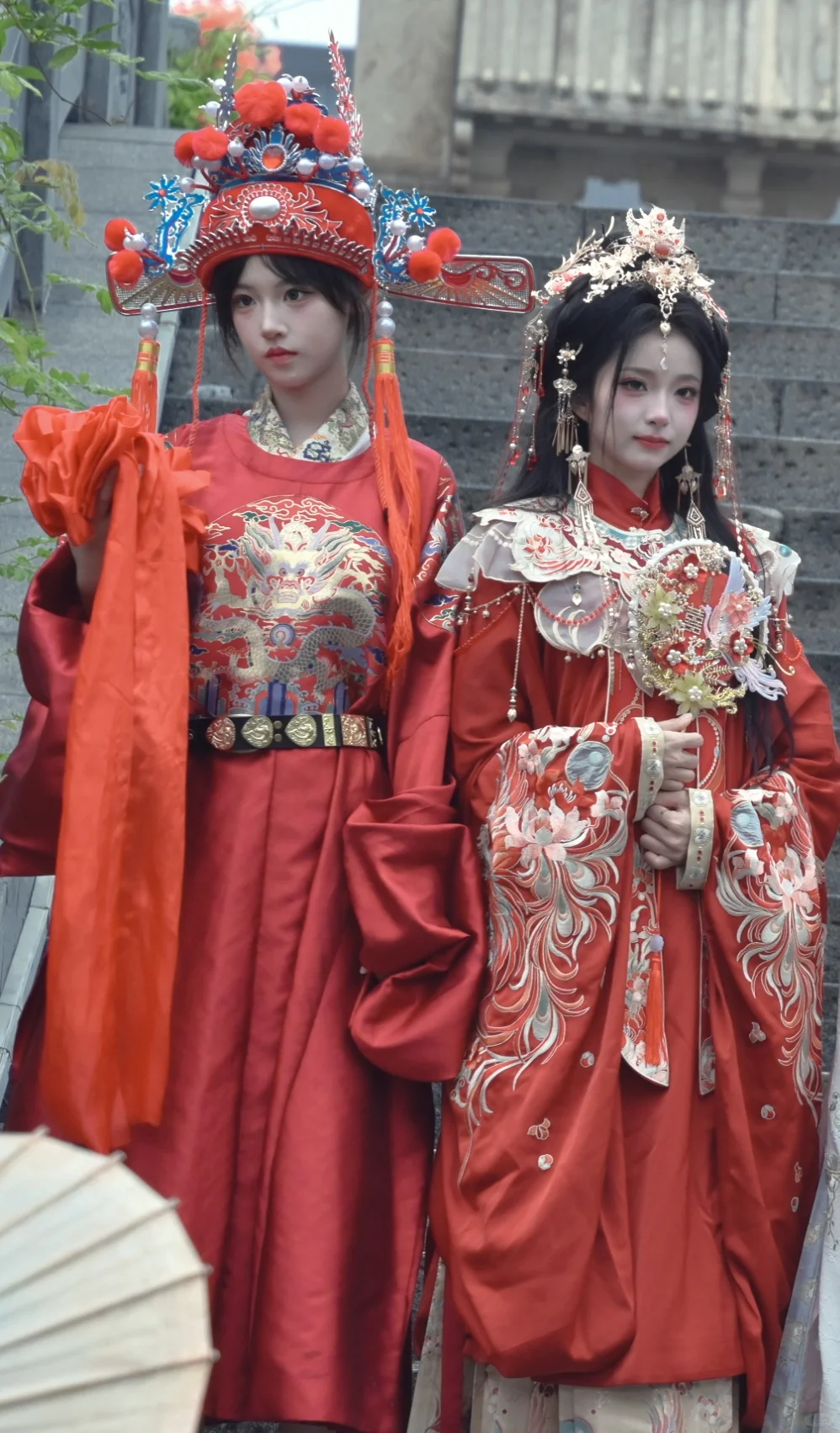 怎一个般配了得