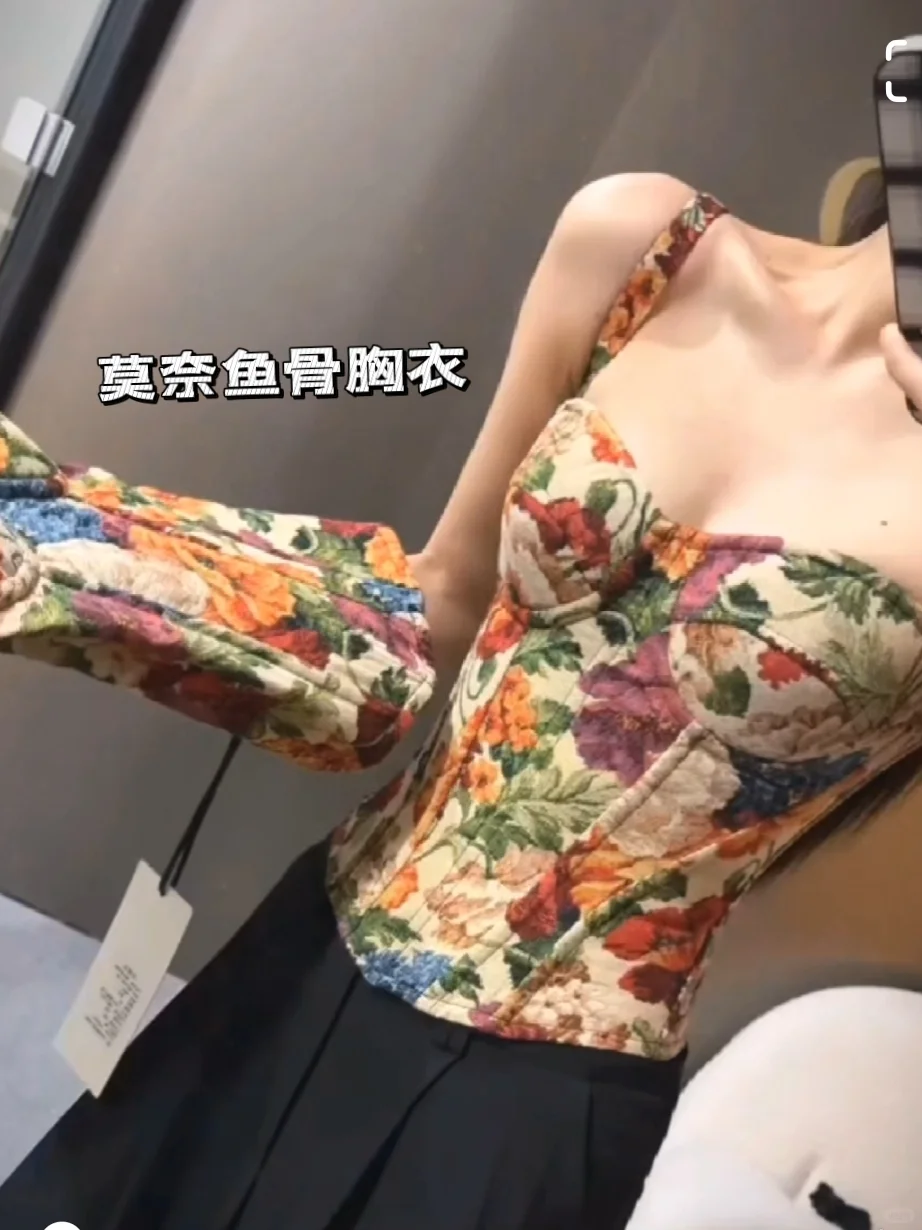 莫奈鱼骨胸衣，真的好美啊！