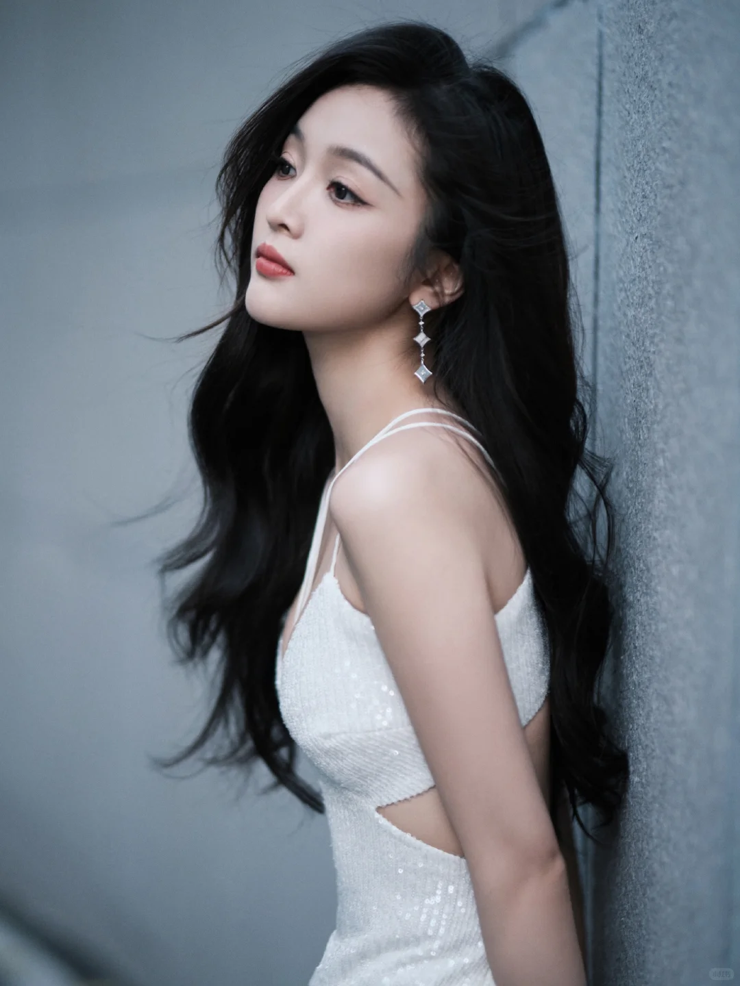 吴宣仪 露背掐腰甜欲身材