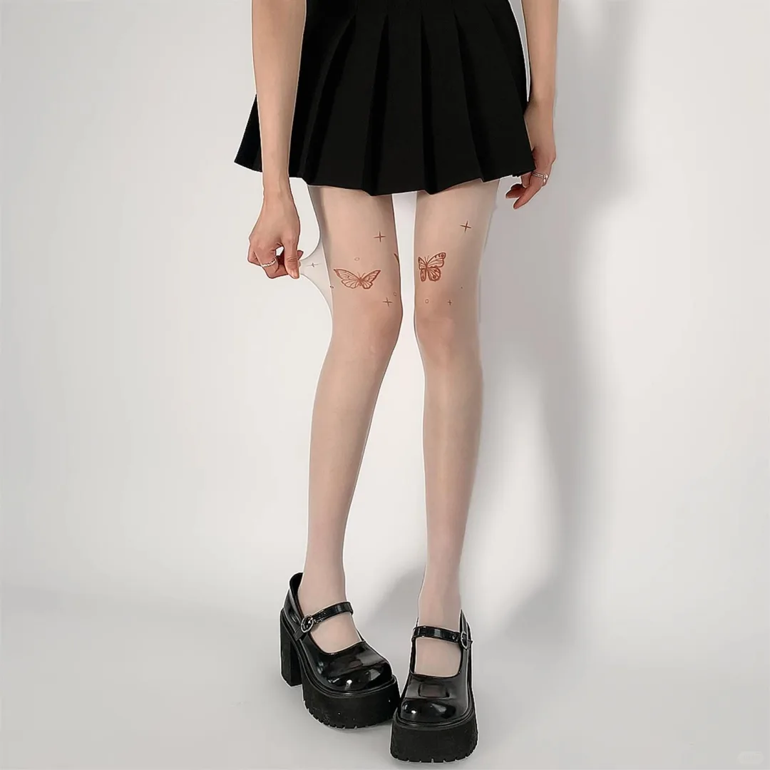 🌸夏日白丝上线！超显腿长