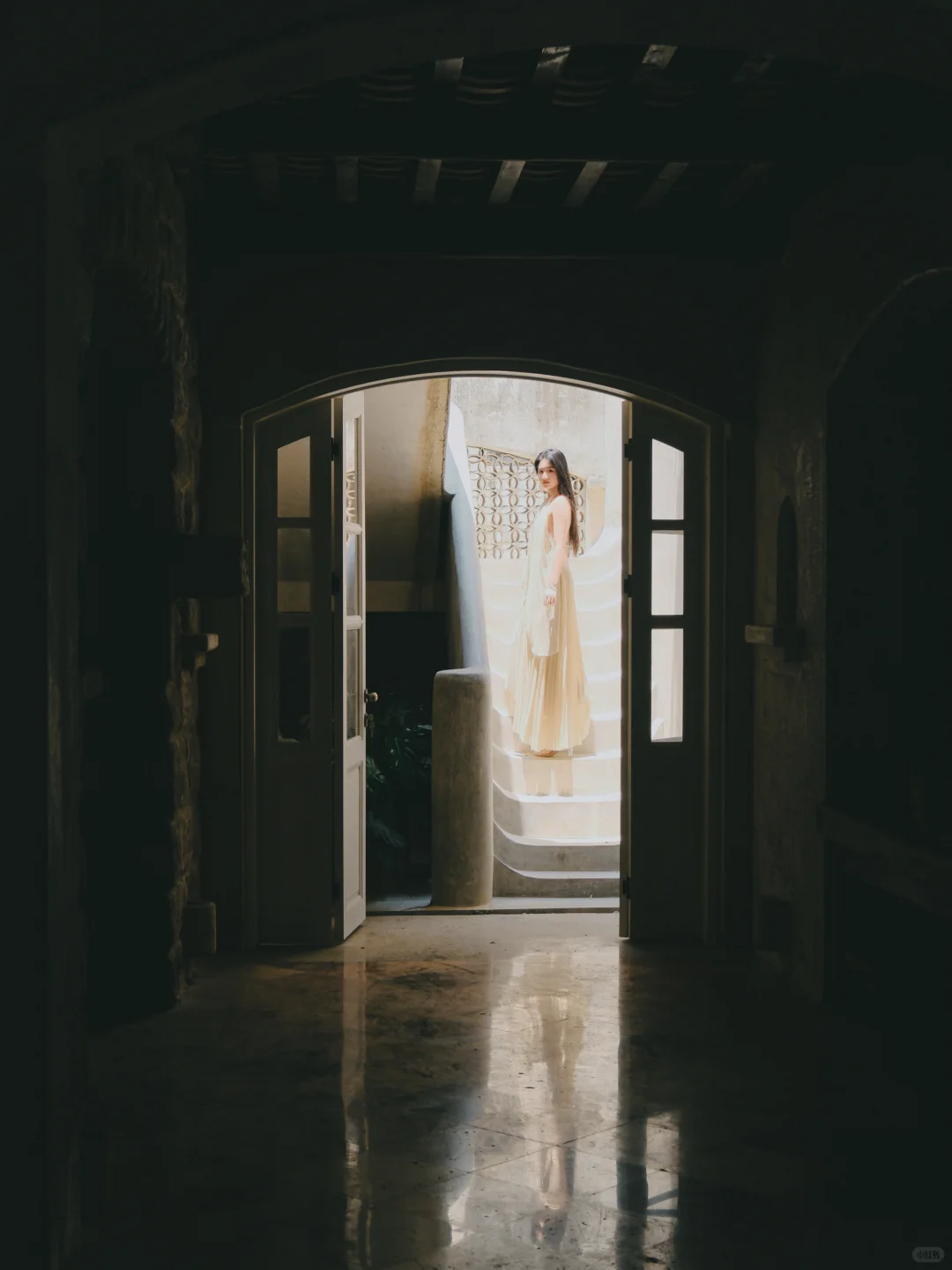 古希腊掌管神灯的她