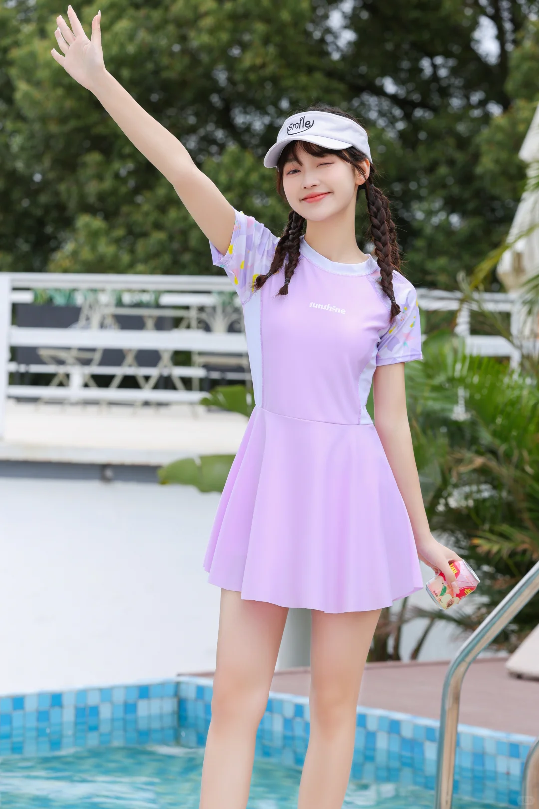 好喜欢这个泳衣啊啊啊～