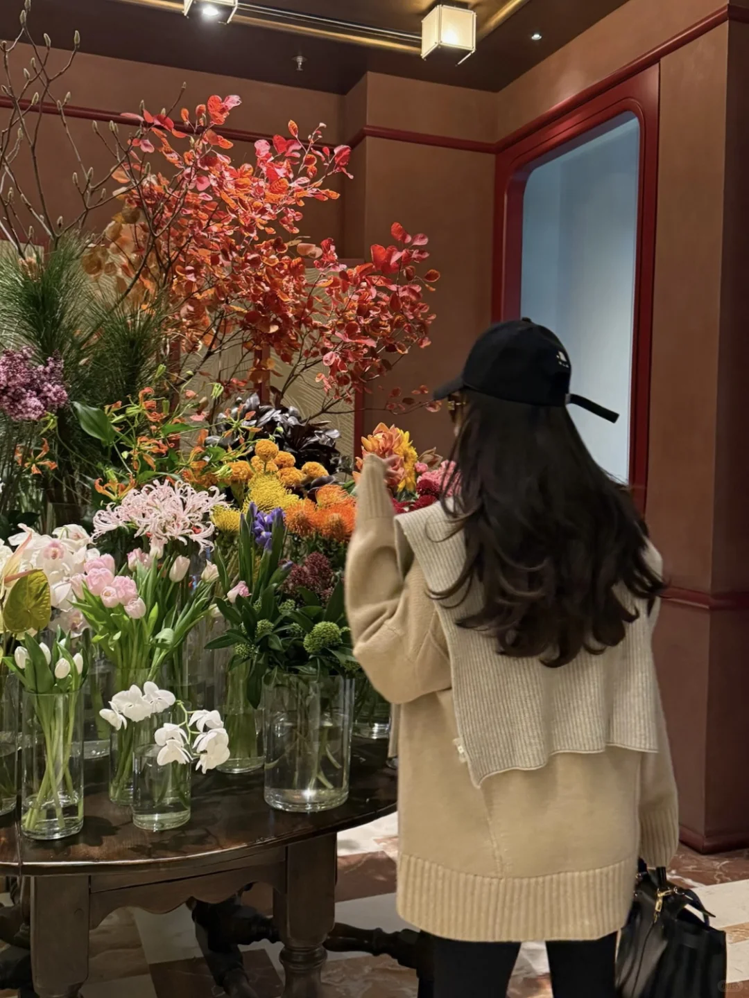 暖光，落叶，甜品🍮和鲜花