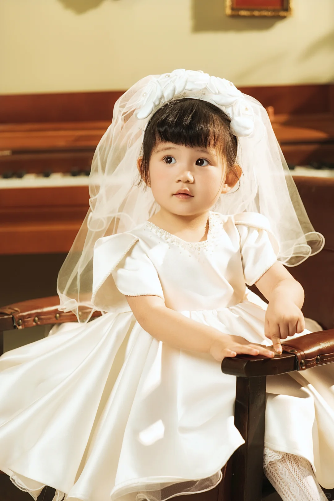 复古小婚纱💫女儿的法式复古写真太有氛围了