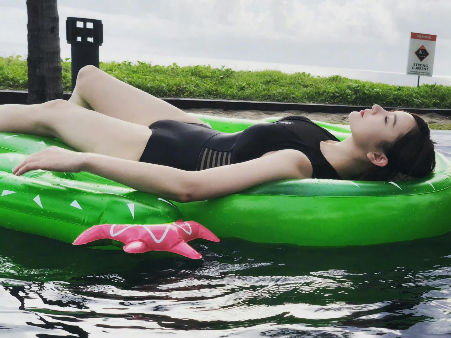 张檬~泳装大片，尽显完美身材