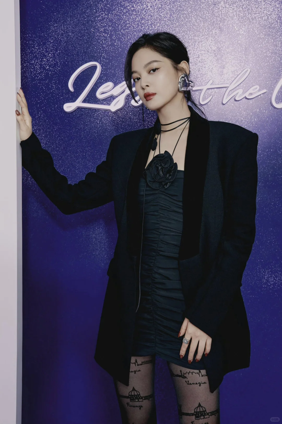 辛芷蕾的丝袜代言是？