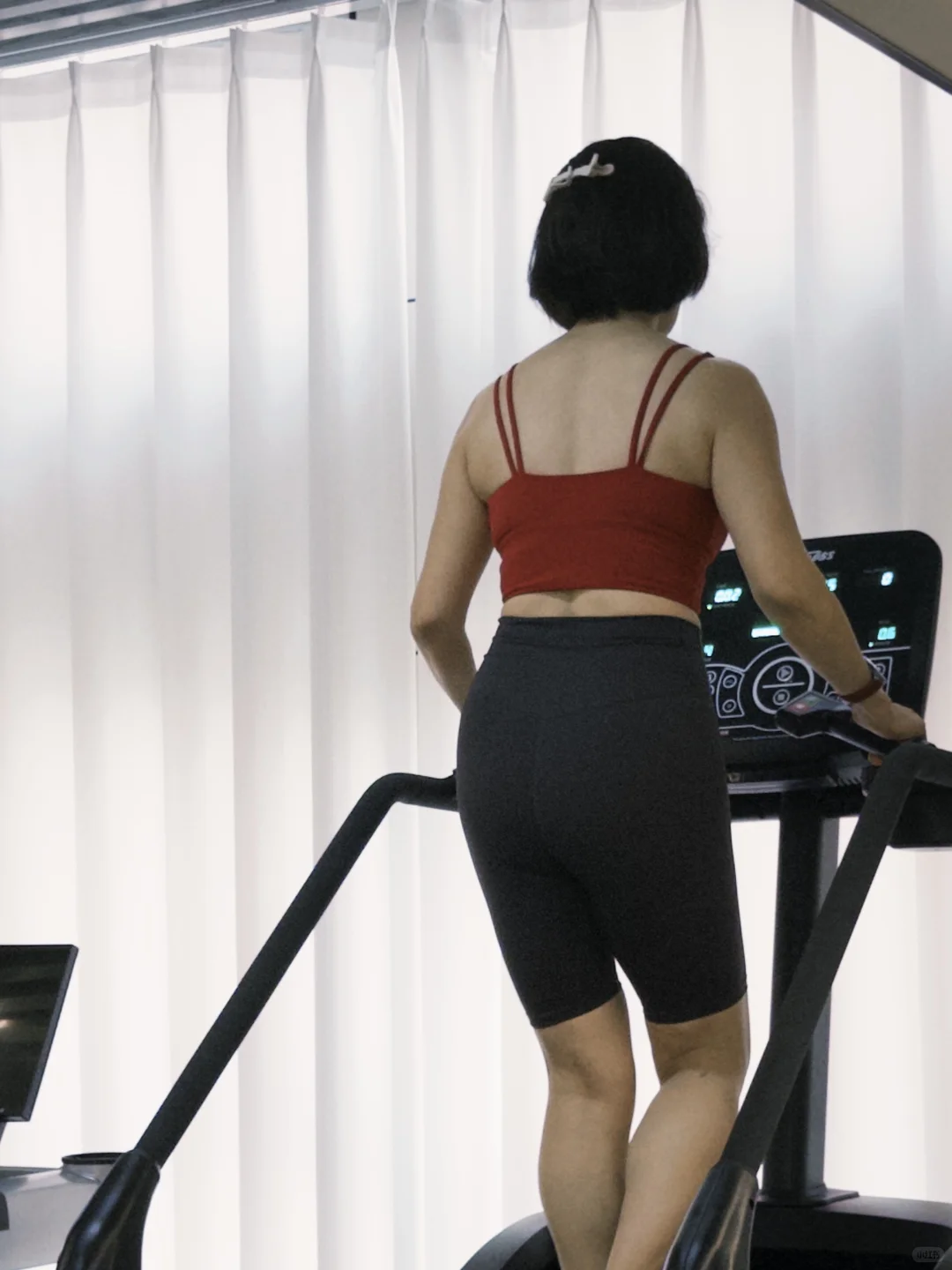 健身房有谁 你成天跑健身房