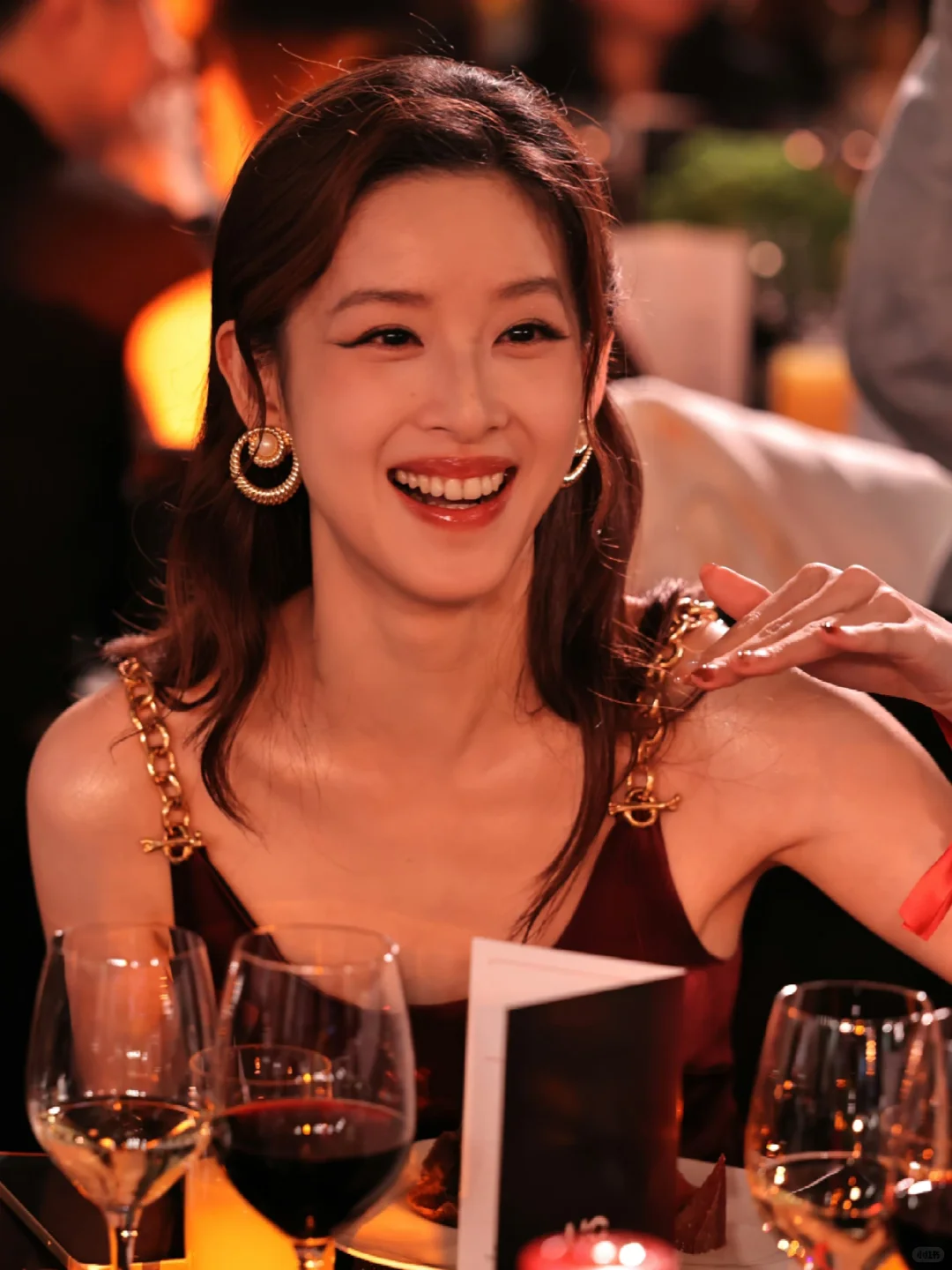 美貌堪比女明星？