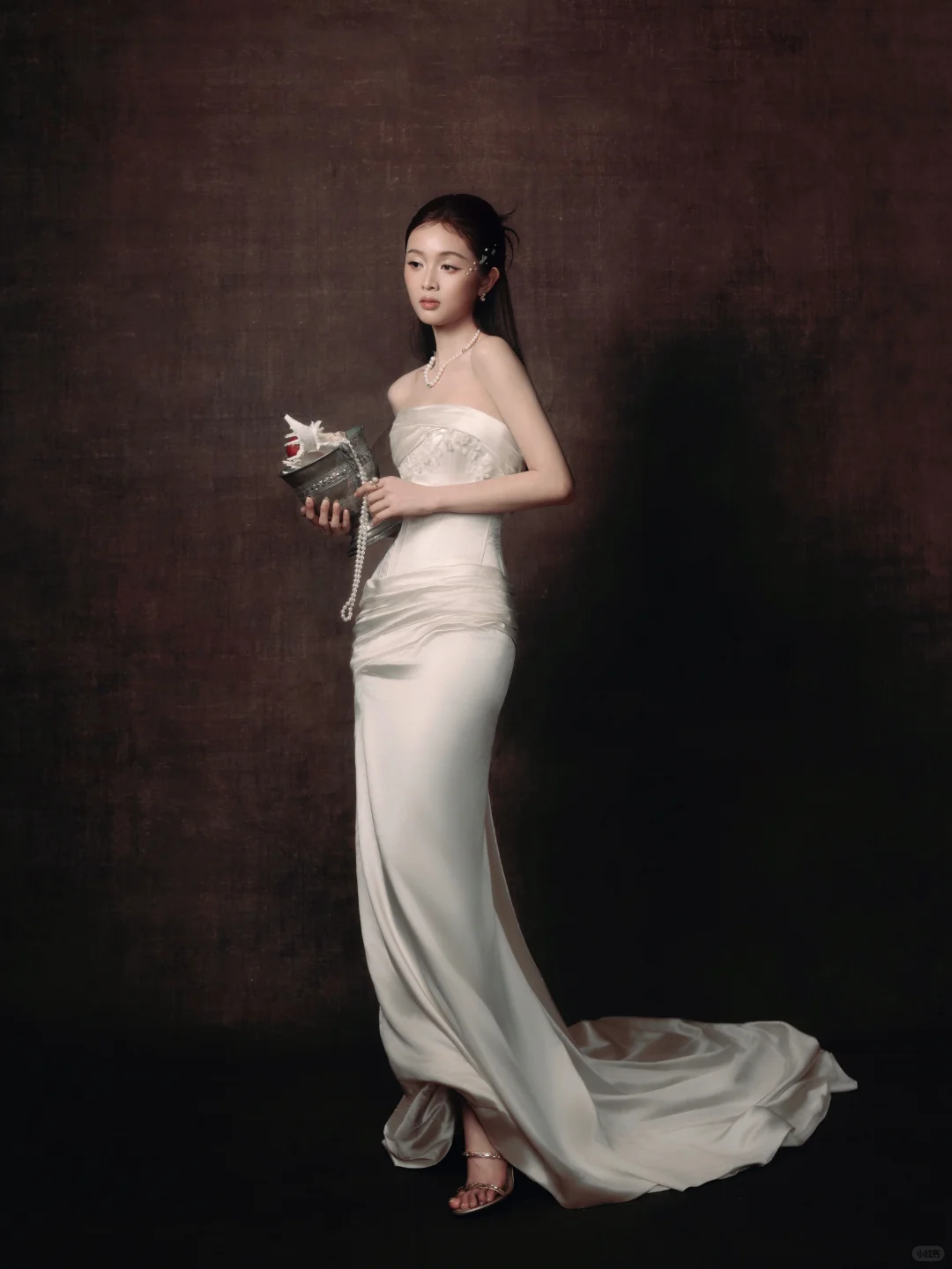 吴宣仪尖叫之夜珍珠抹胸白裙✨纯欲白月光