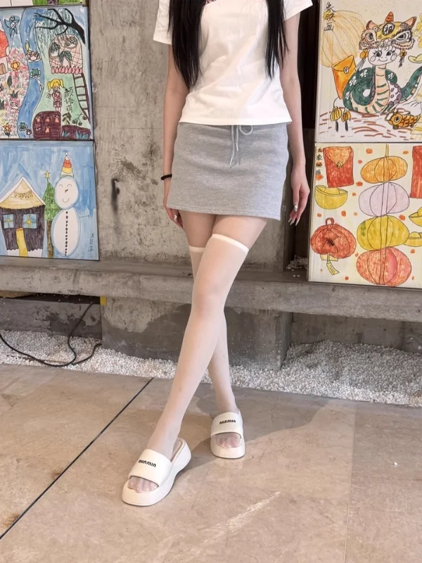 别问了，白丝也好看