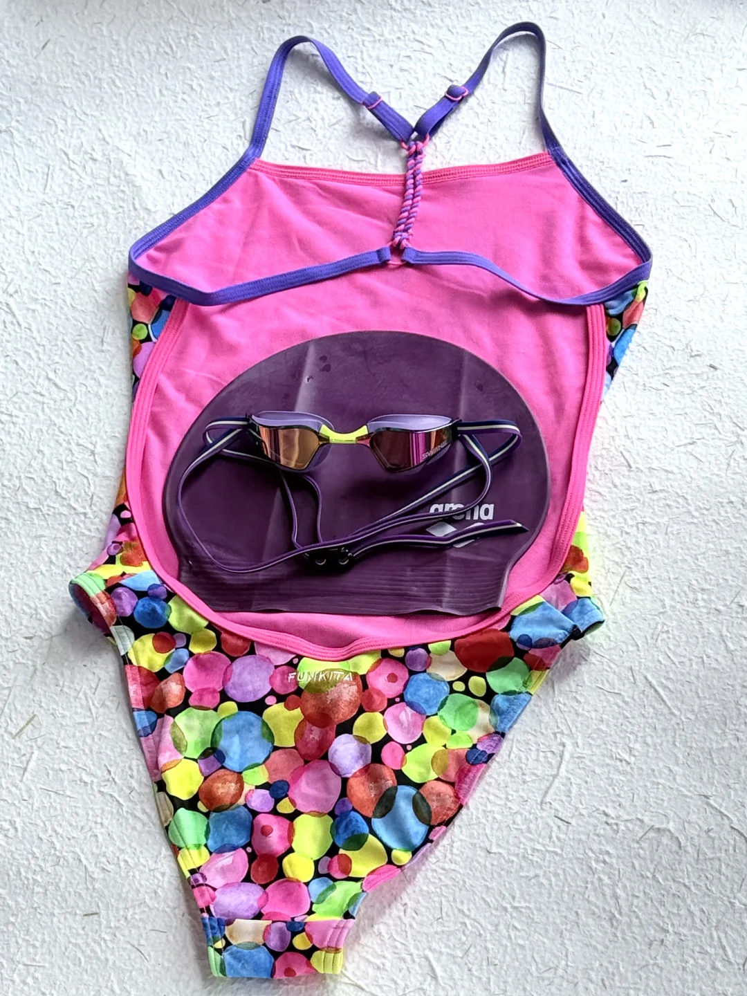 左滑看我的第一套水下拍摄大片