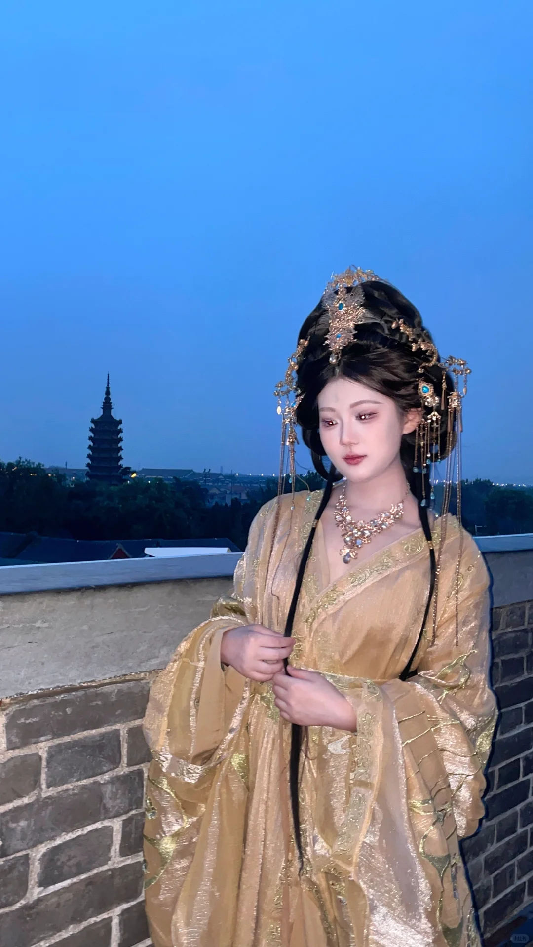 正定 金色战国袍