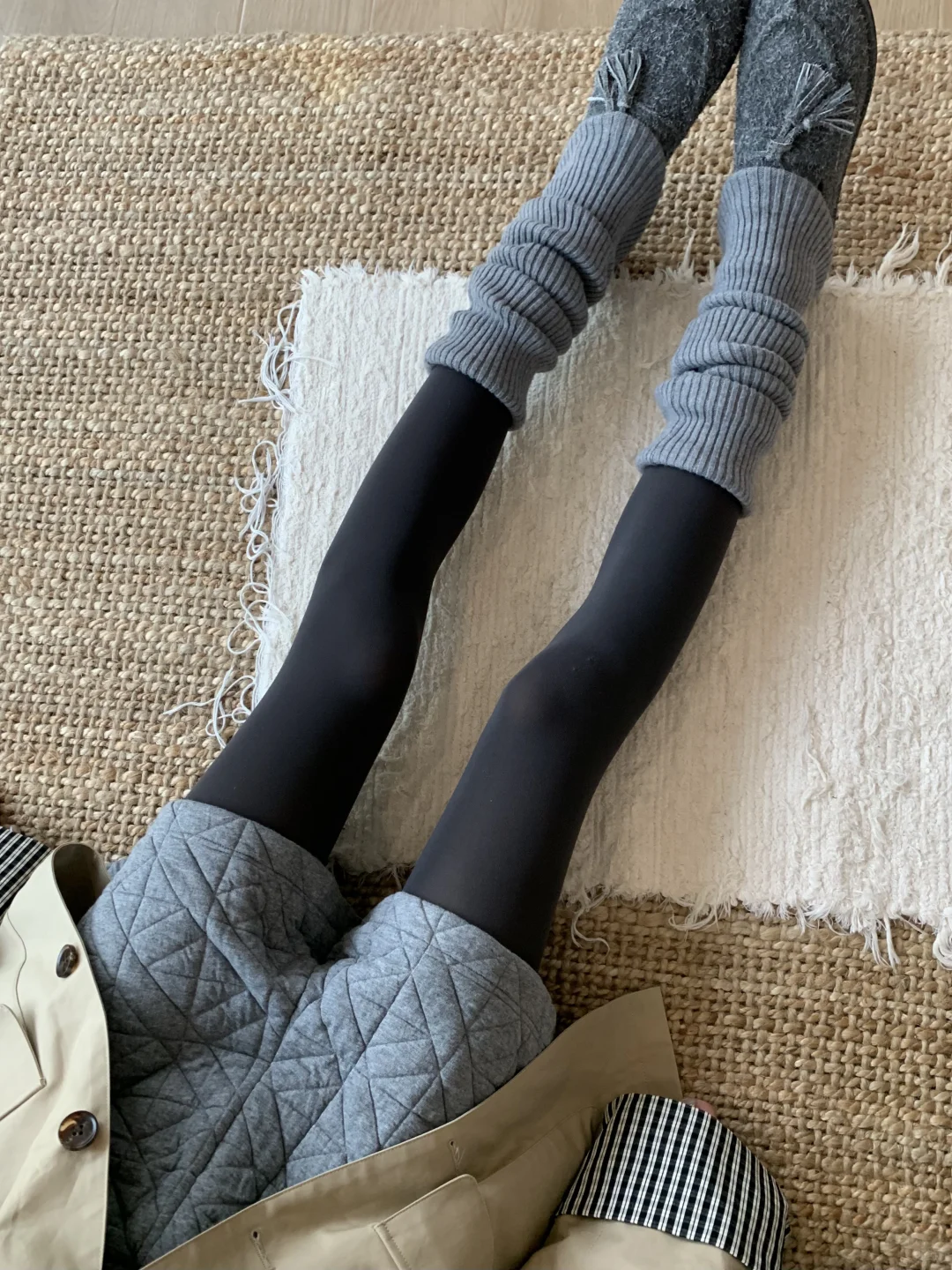 韩系all grey～冬天袜套叠穿裤袜都学起来！