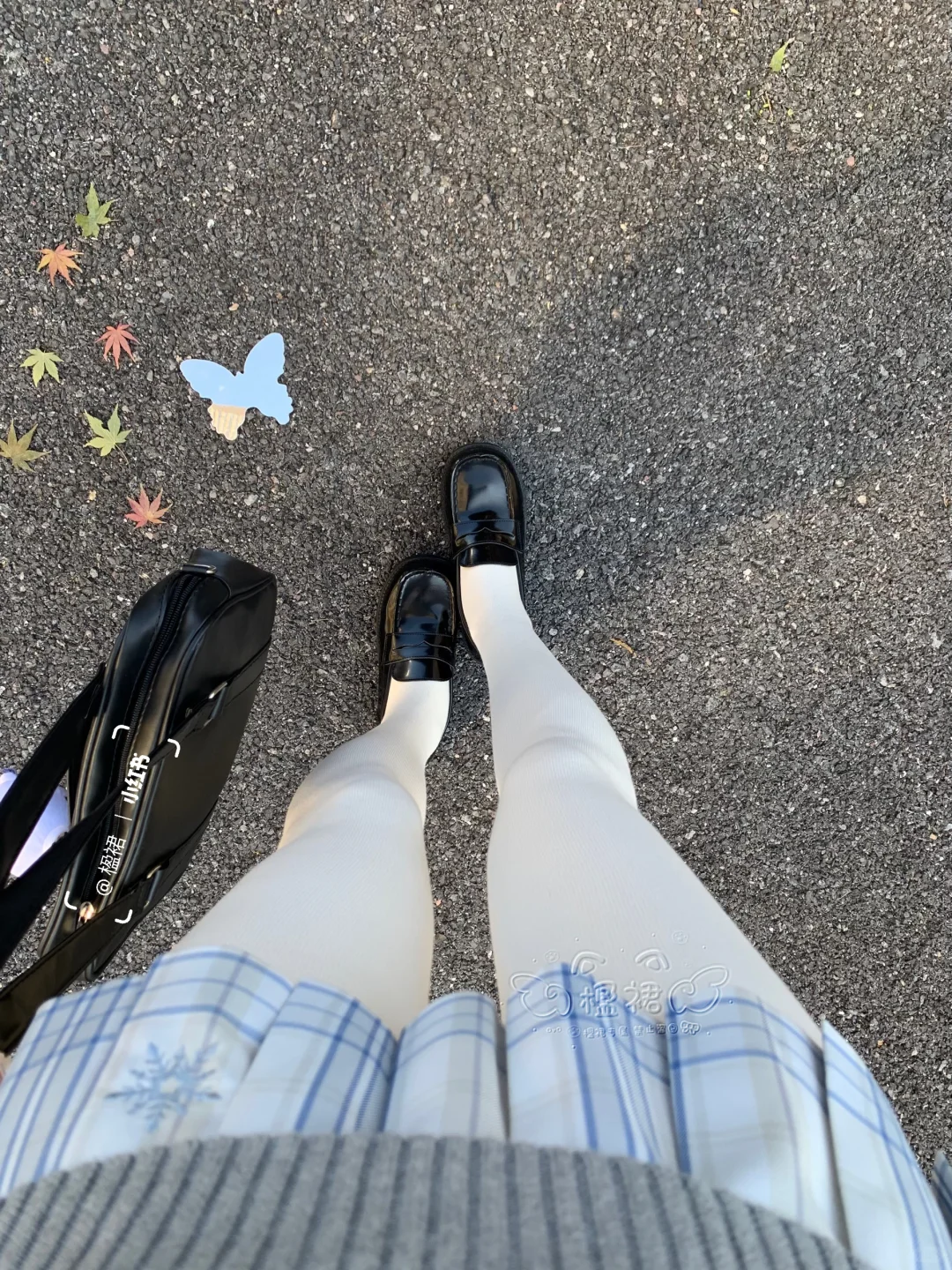 厚白裤袜好有动漫感