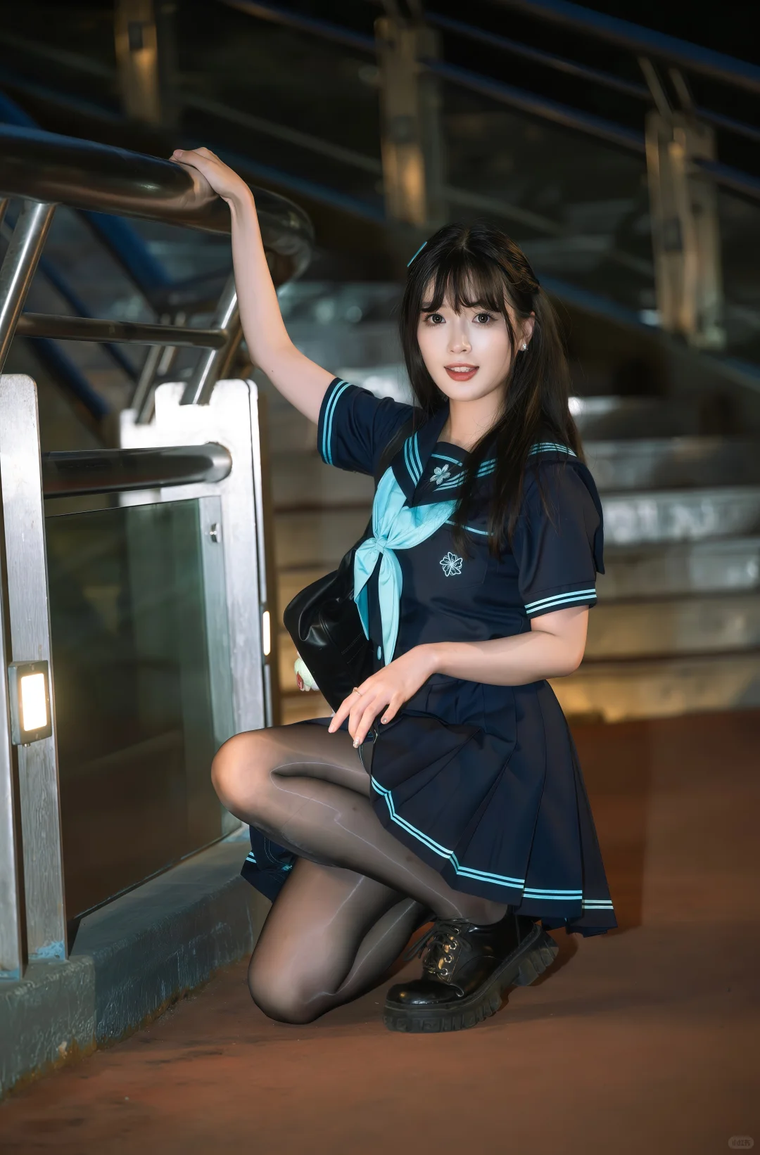 🌉JK水手服夜拍天桥｜出片全攻略