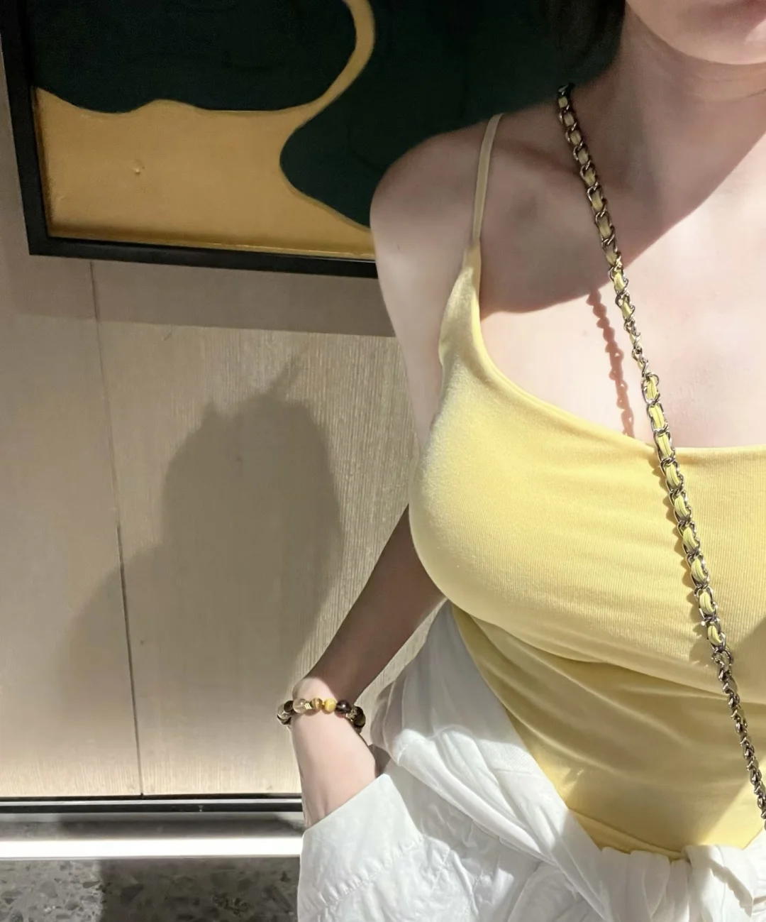 救命！这件柠檬黄吊带是夏日多巴胺炸弹 【夏