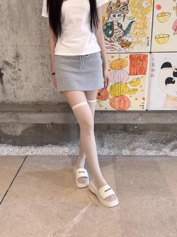 别问了，白丝也好看